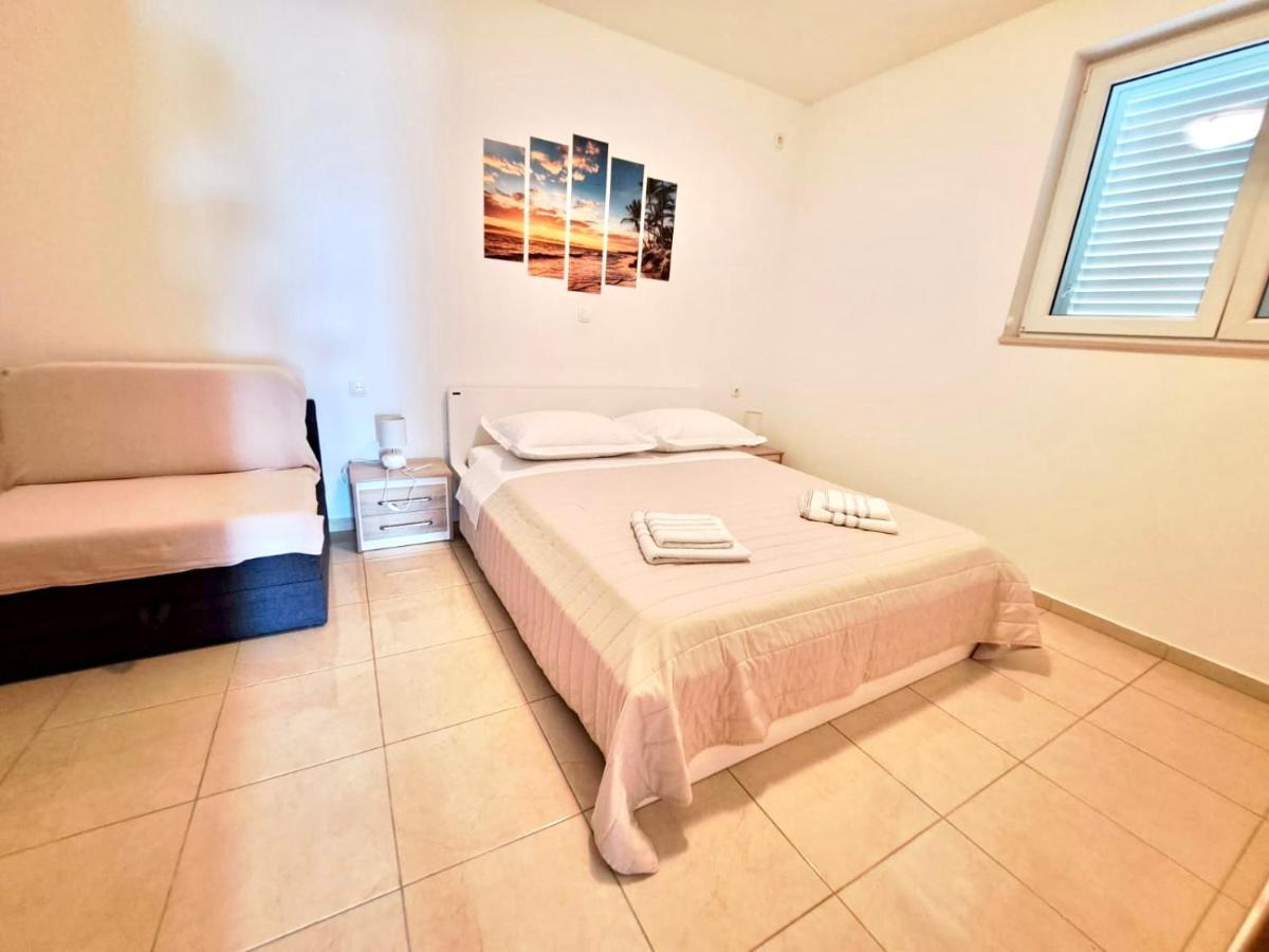 Nemira Beach Getaway 奥米什 外观 照片
