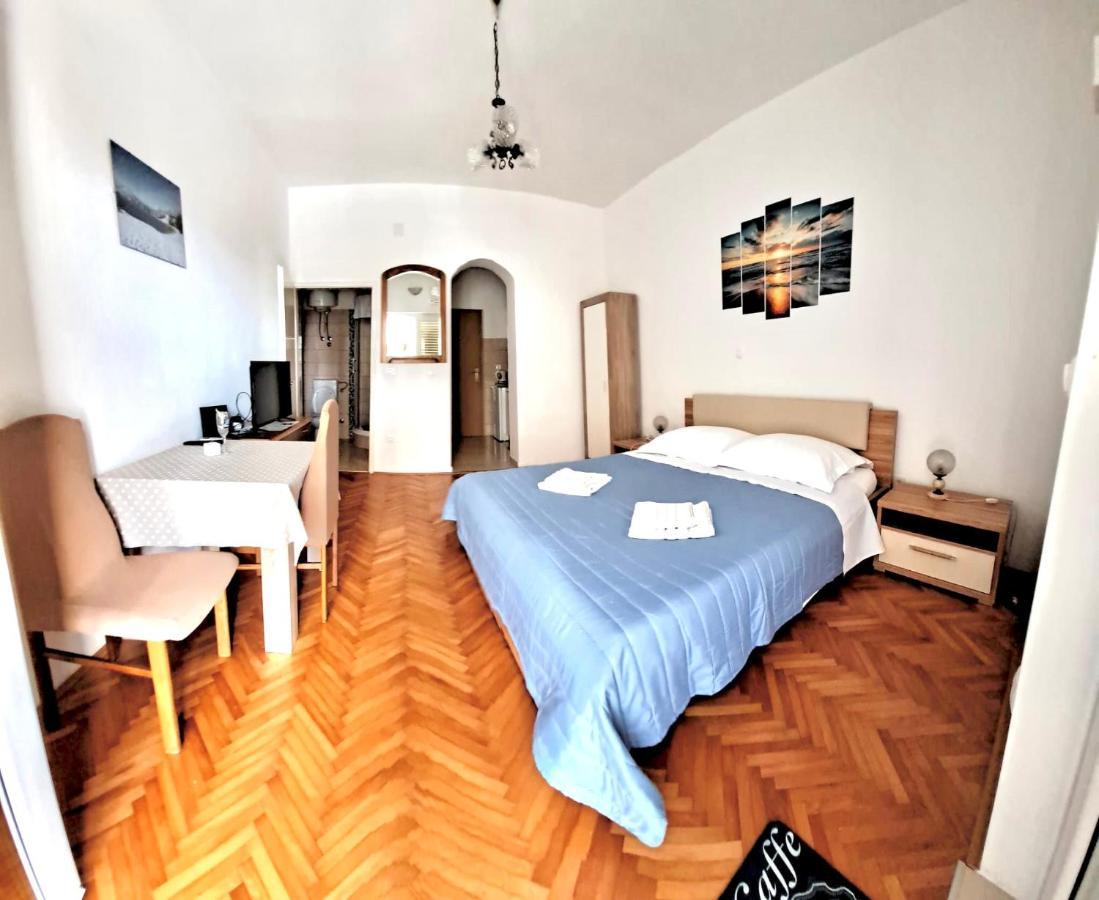 Nemira Beach Getaway 奥米什 外观 照片